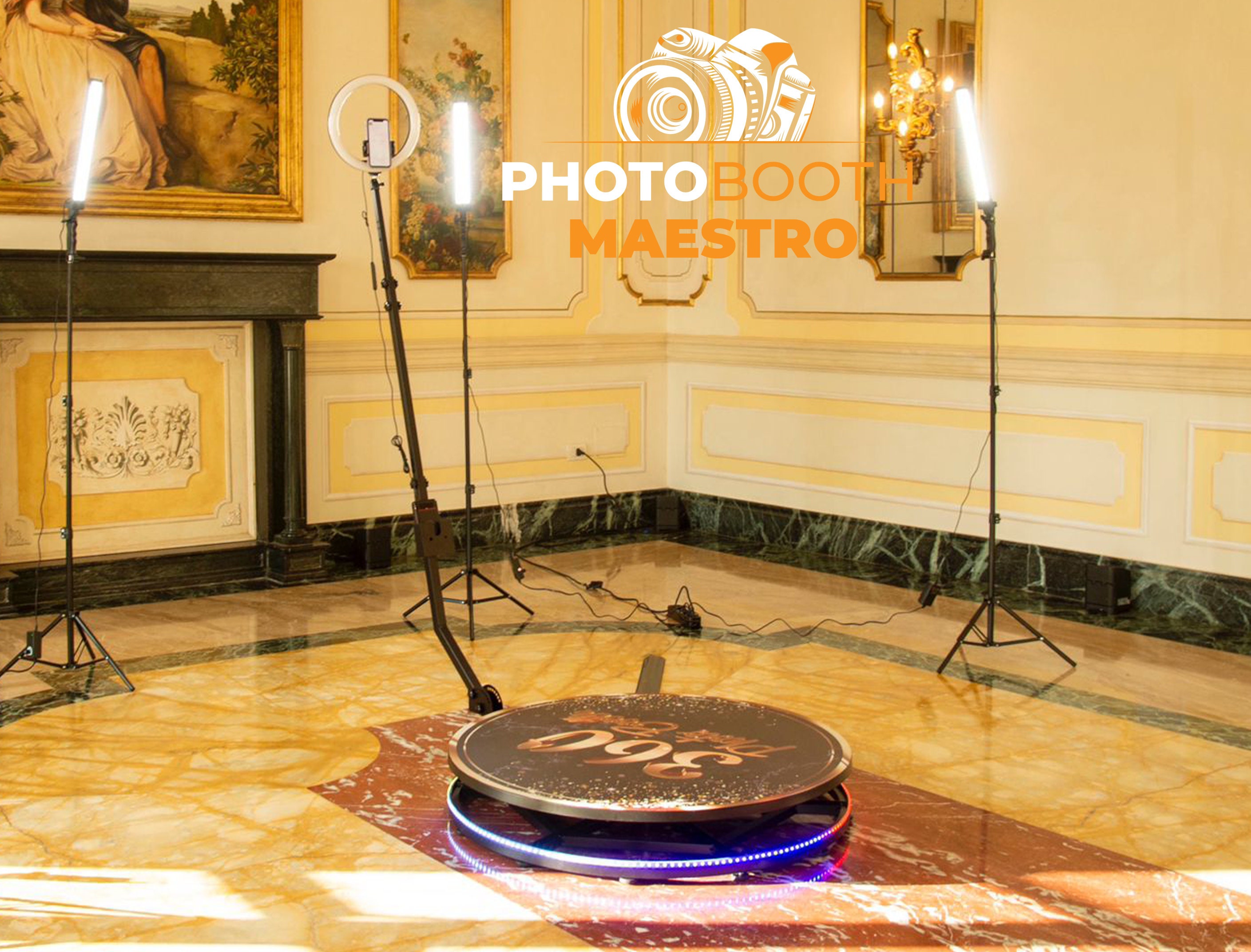 Platforma 360 montata intr-o sala cu pardoseala de marmura